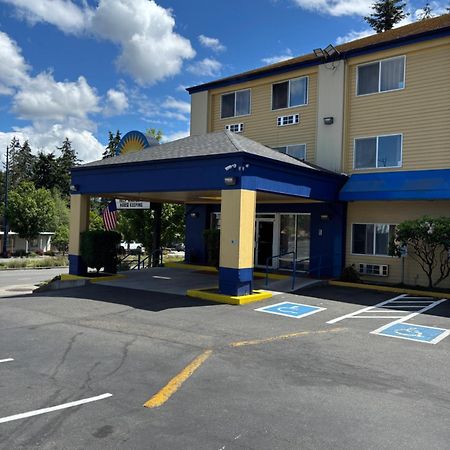 Days Inn By Wyndham Seattle Aurora Shoreline Esterno foto