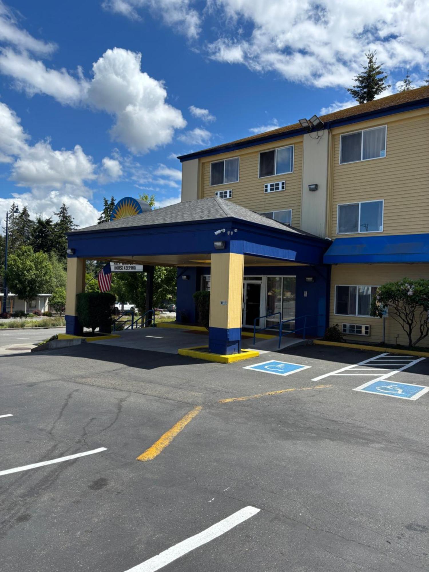 Days Inn By Wyndham Seattle Aurora Shoreline Esterno foto